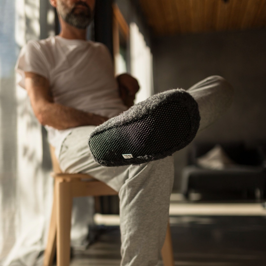Wool TV slippers Black