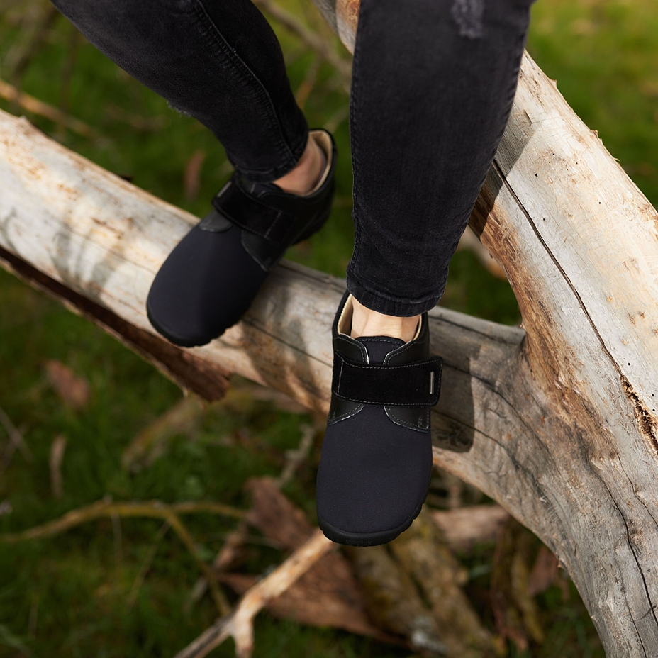 Women’s Adriana Velcro Shoes Black