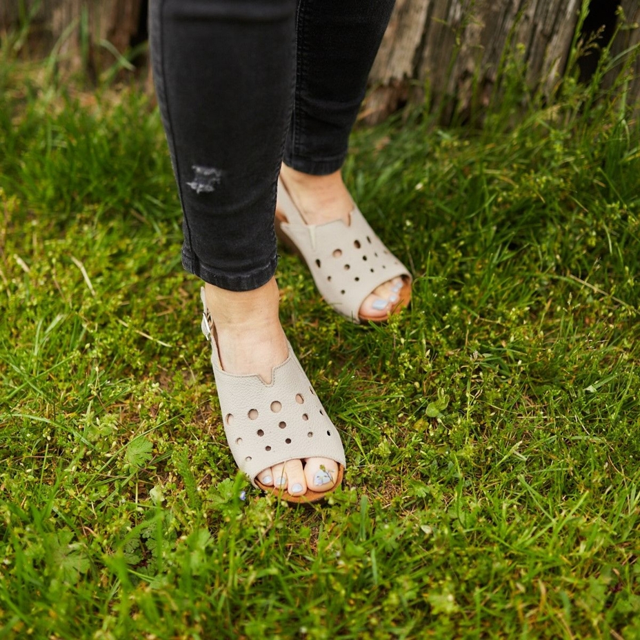 Women’s Valerie Leather Wedge Sandals Beige