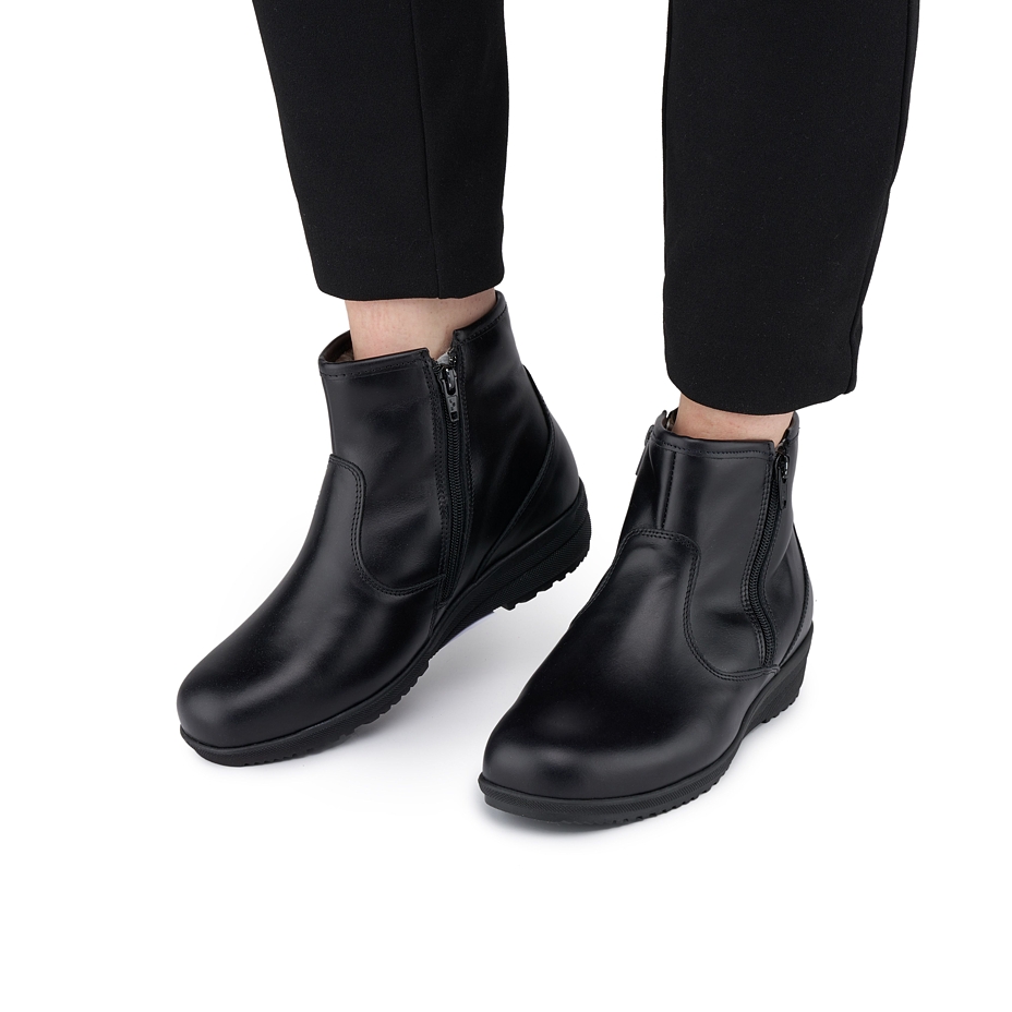 Women’s Klara Leather Ankle Boots with Wool Lining Black