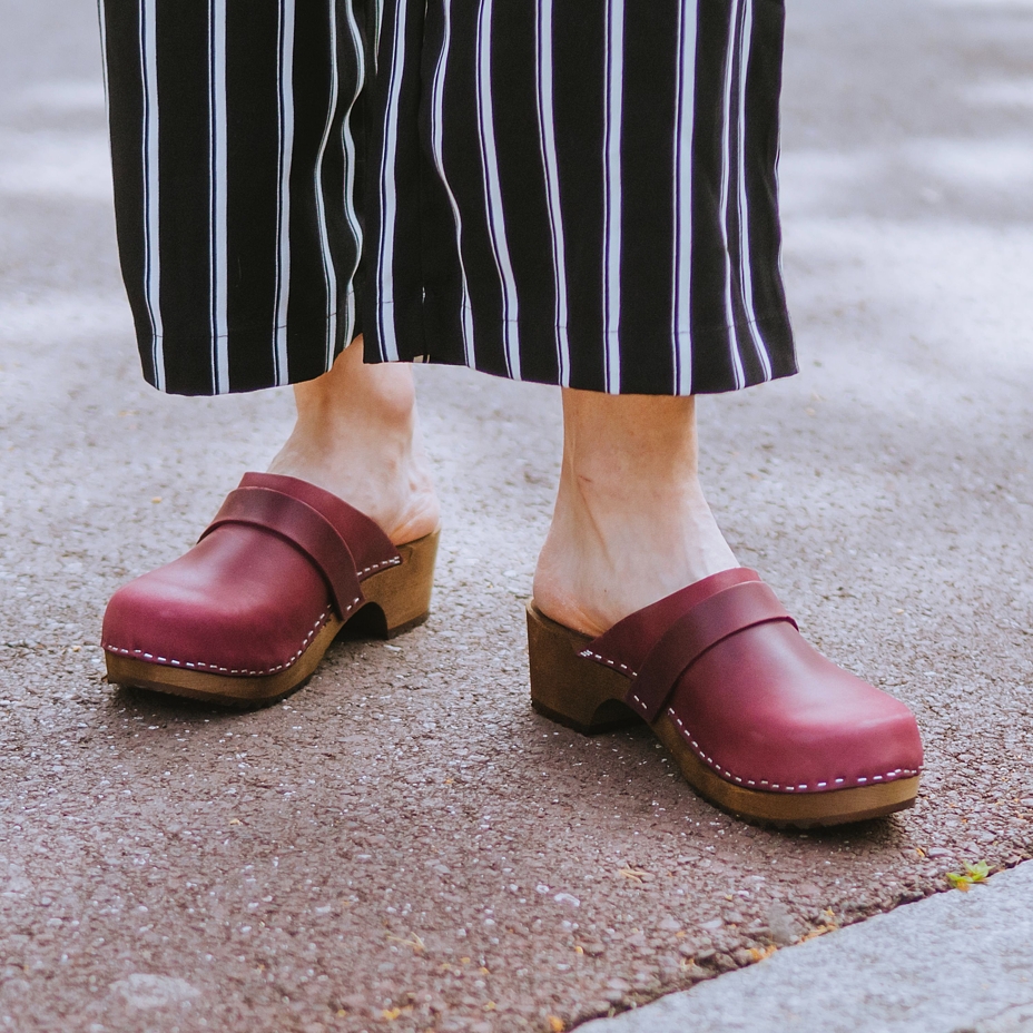 Women’s Anatomic Clogs Red