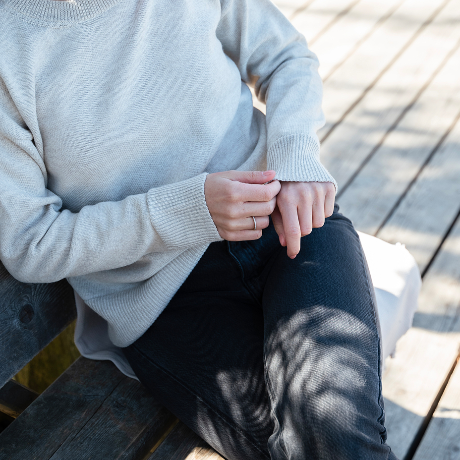 Women's thin wool sweater Vlnka natural