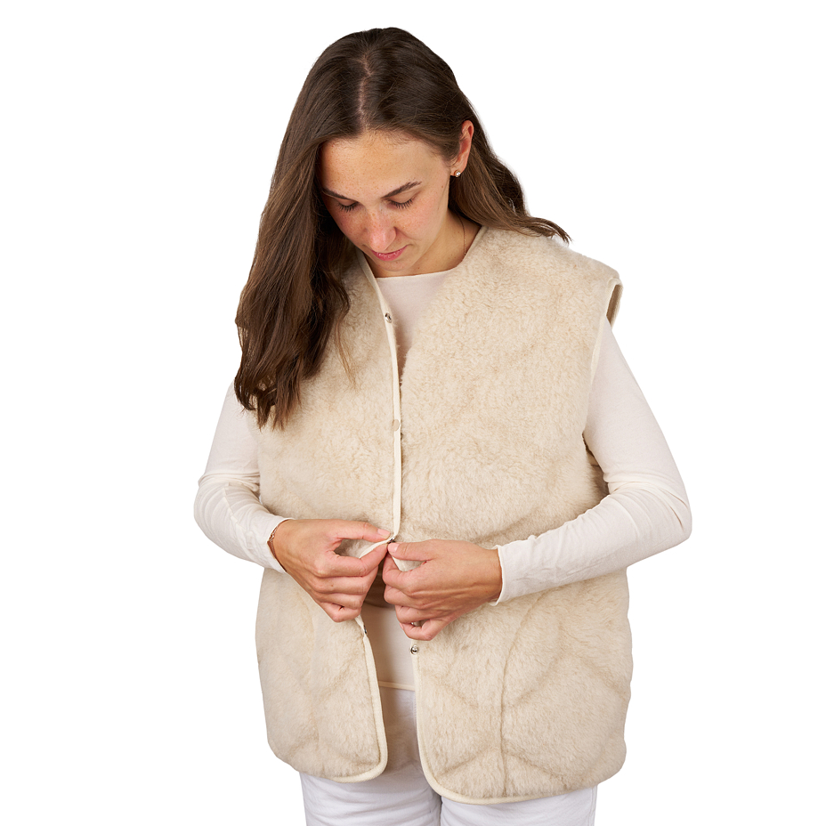 Women's wool vest with raised pattern beige