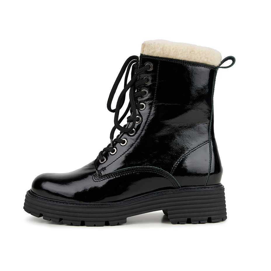 Fluffy farmer's boots Woolee Farmhouse Capsule black