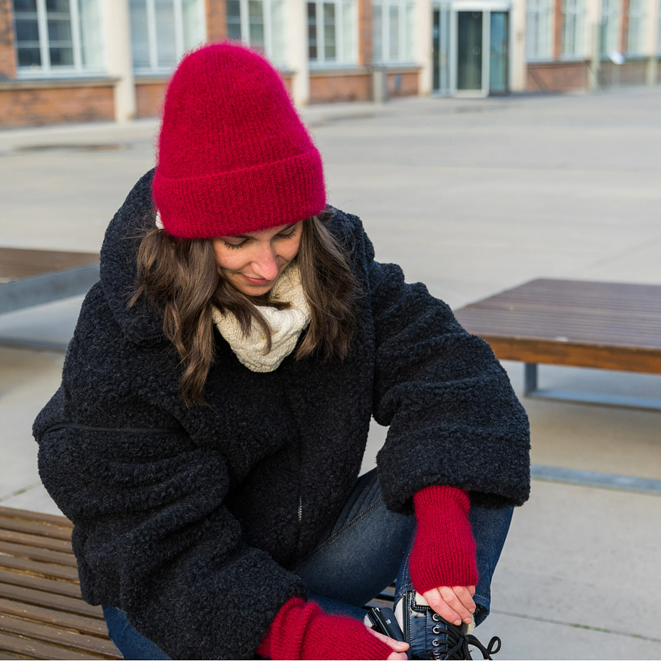 Mohair hat  Woolee Capsule red