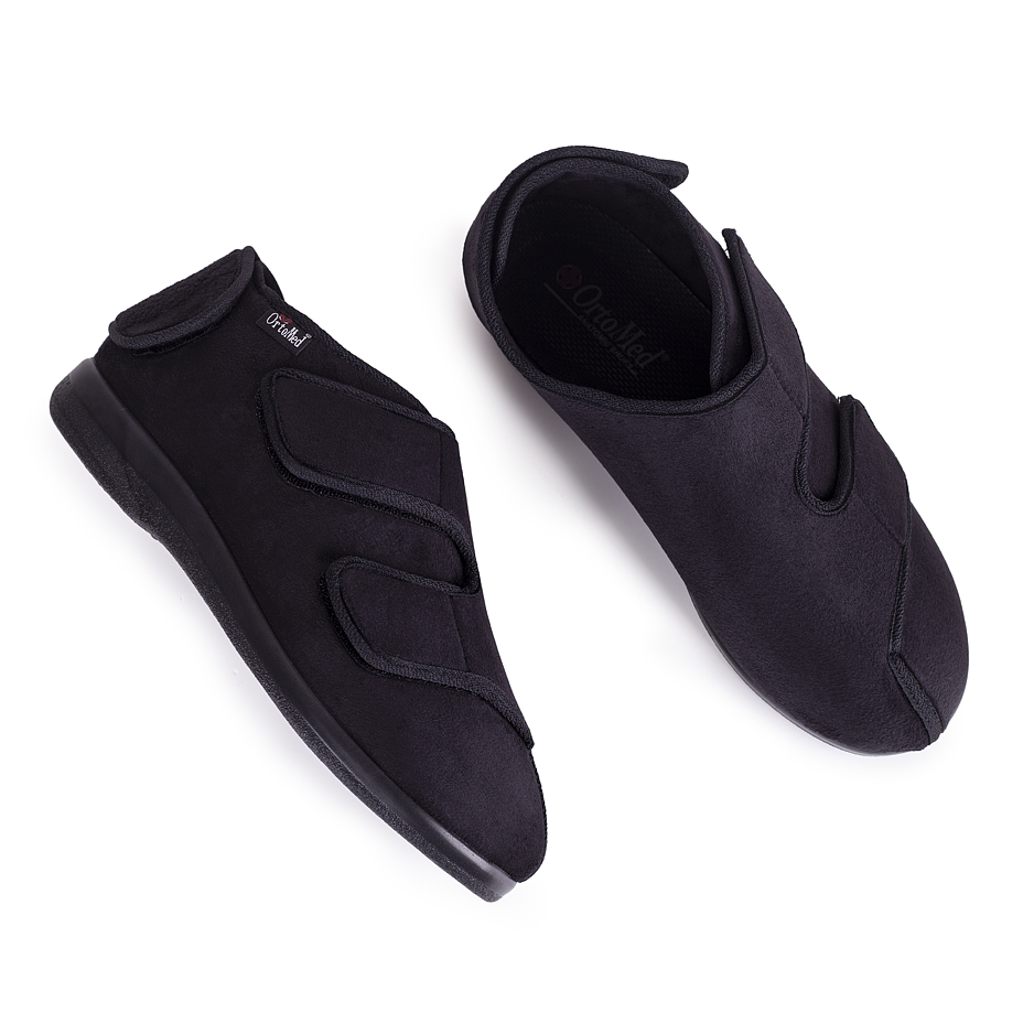 Closed Wide Access Bandage Shoes Black