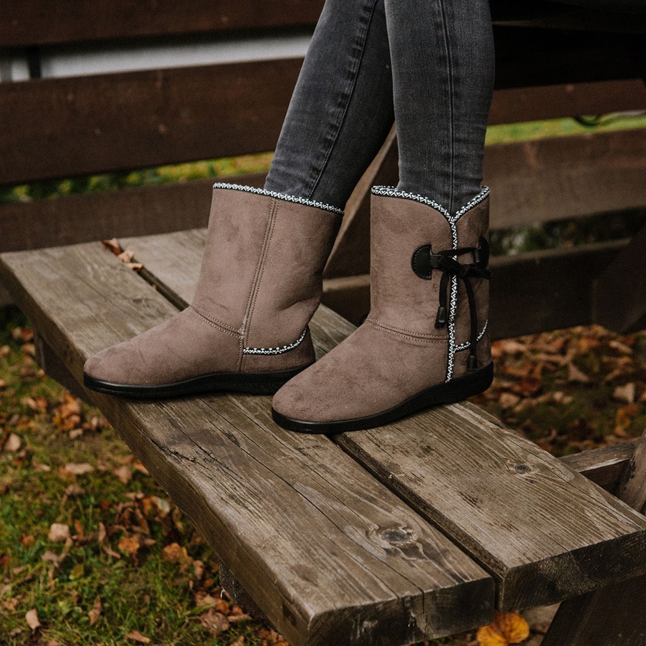 Women's Winter Boots with Wool Lining Dark Brown