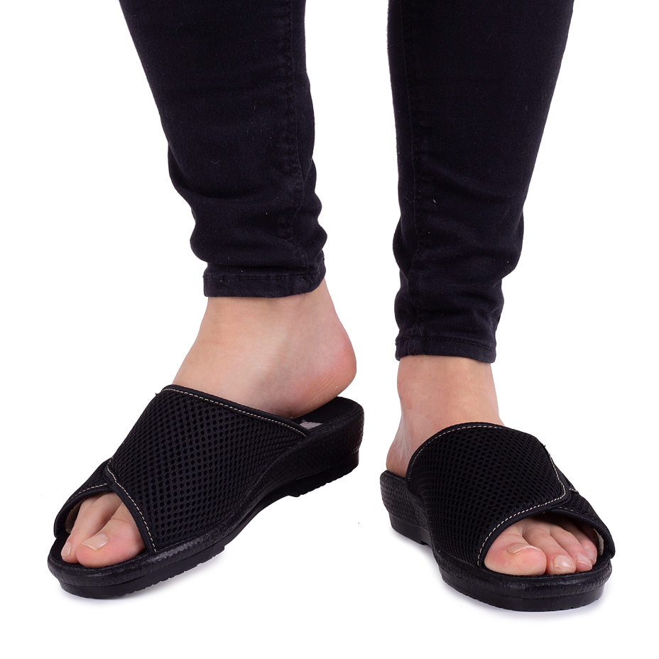 Women's breathable slippers Jarka Black