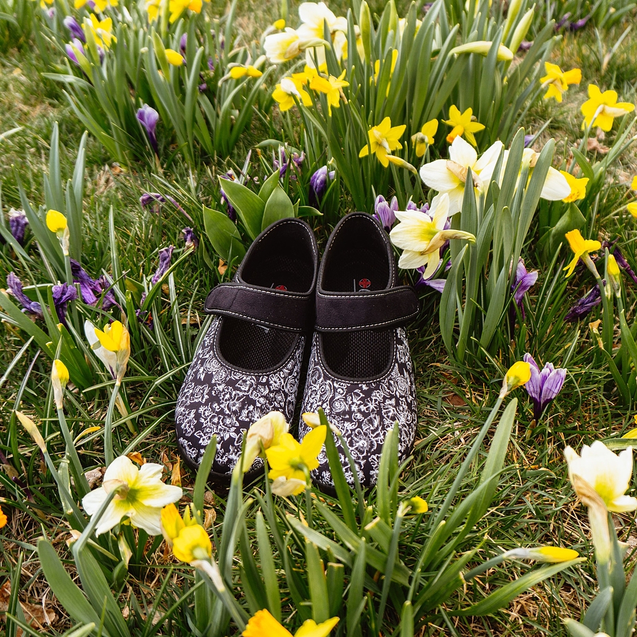 Women's ballerinas with strap Black Flower