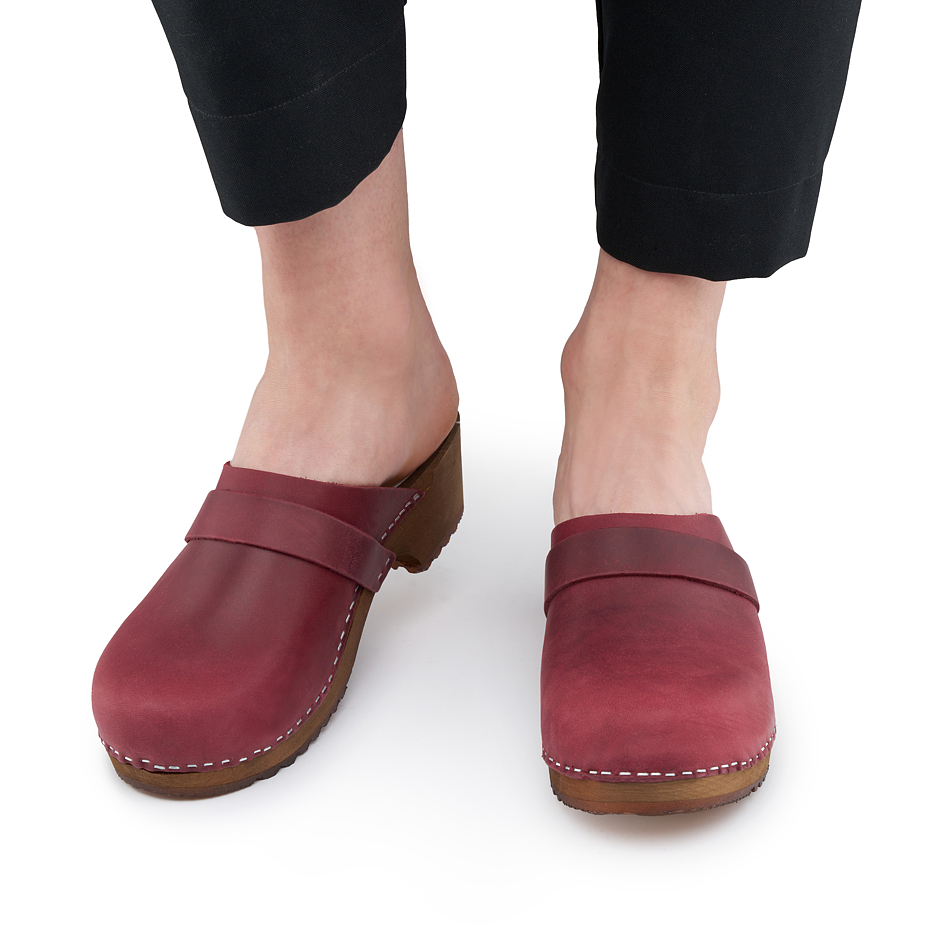 Women’s Anatomic Clogs Red