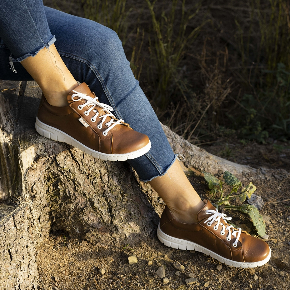 Women’s Nina Leather Trainers Brown