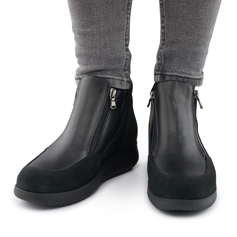 Women’s Marika Leather Ankle Boots with Zip Black