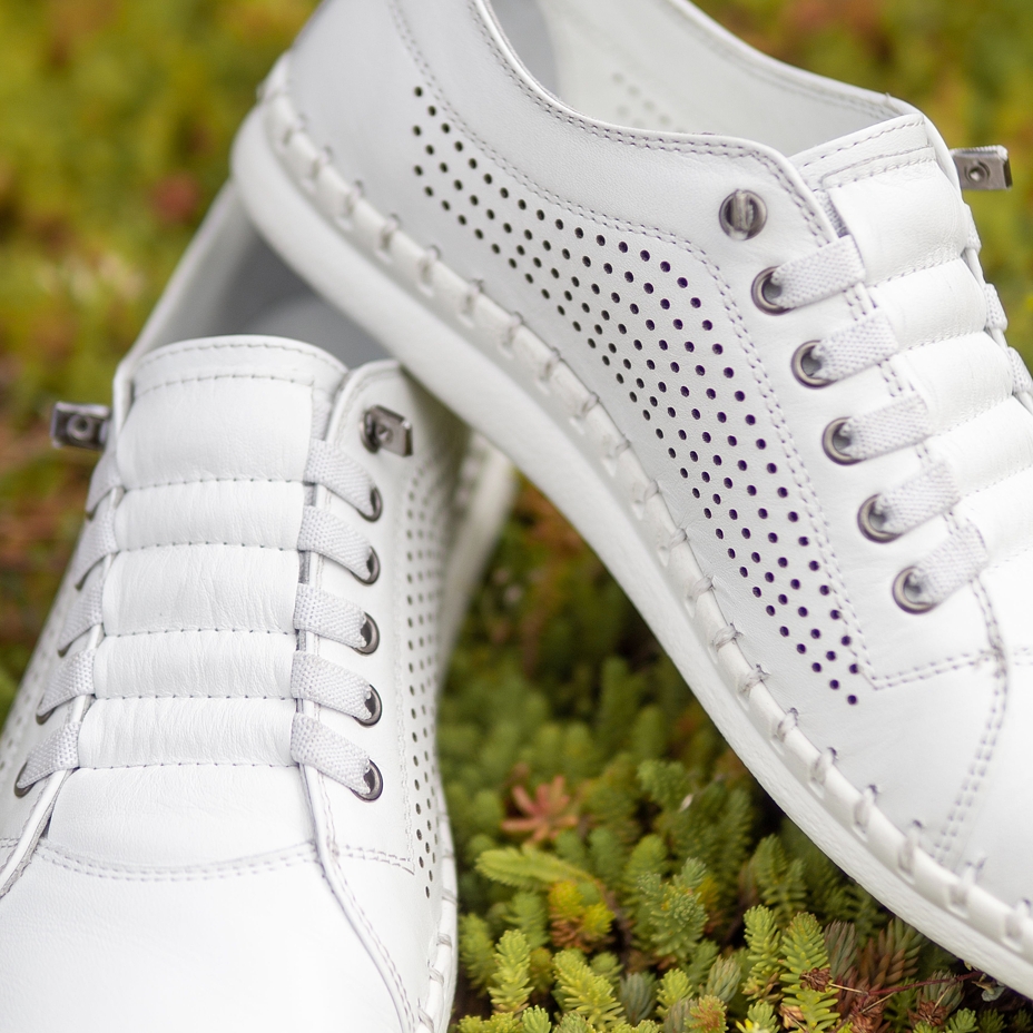 Women's elastic leather sneakers Radana white