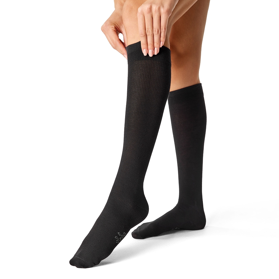 Cotton compression knee socks black