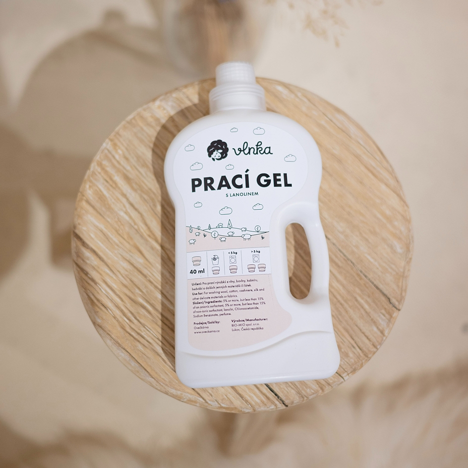 Laundry washing gel with lanolin 1L