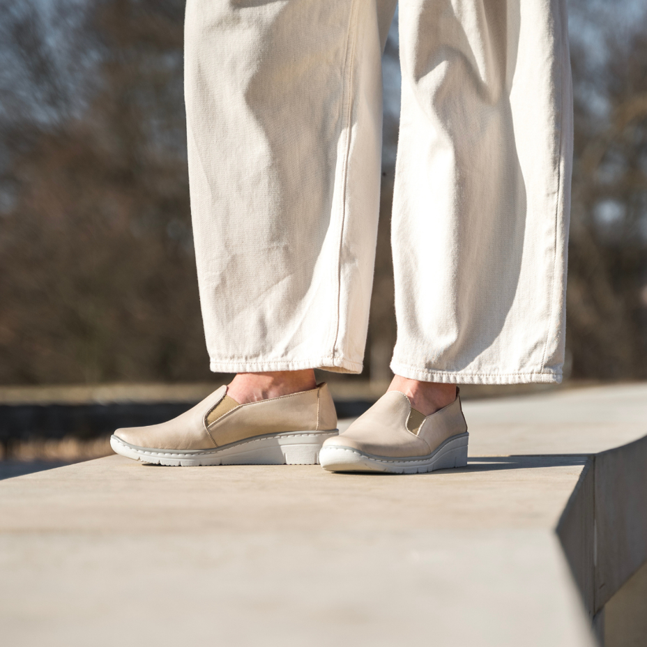 Women’s Andrea Leather Loafers Beige