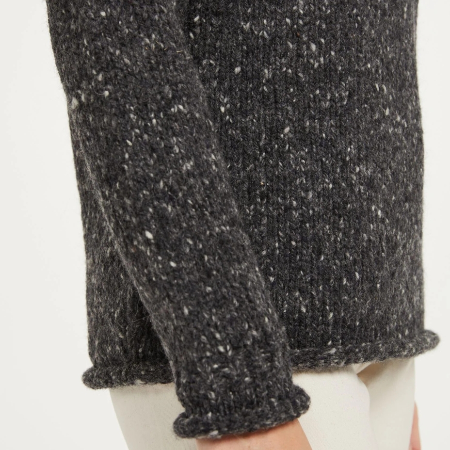 Women's wool sweater pullover black