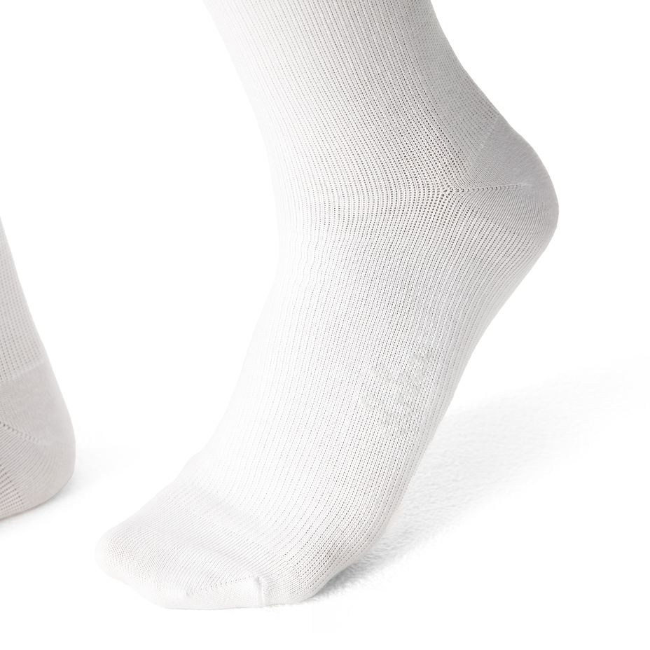 Cotton compression knee socks white