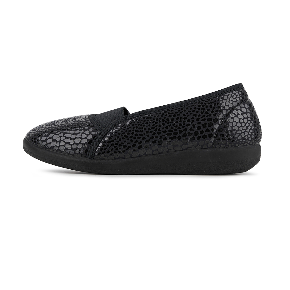 Women's wide ballerina flats with elastic instep black
