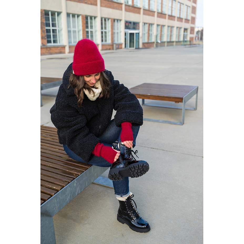 Fluffy farmer's boots Woolee Farmhouse Capsule black