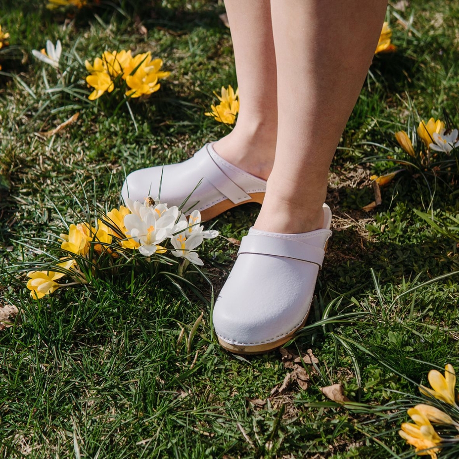 Women's Anatomic Clogs White