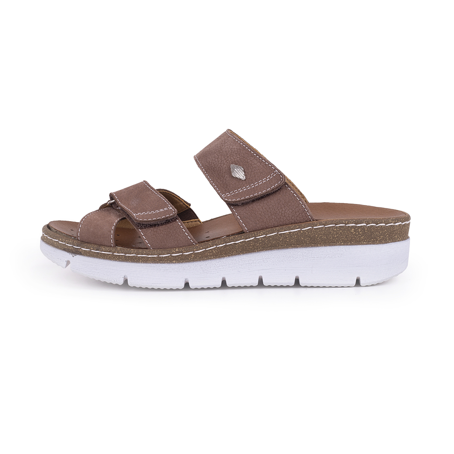 Women's leather slip-ons Nela Brown