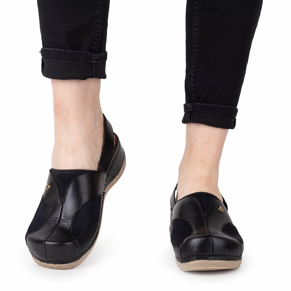 Women's leather sandals for bunions Livia Black