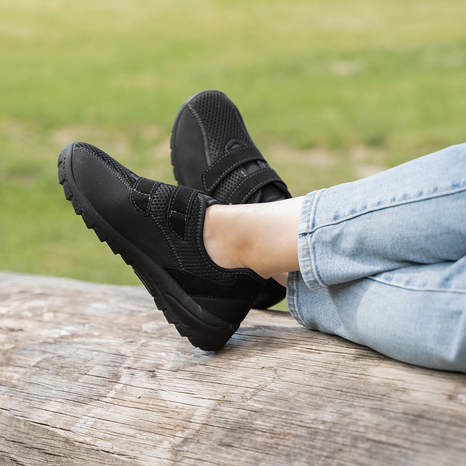 Women's breathable orthopedic sneakers with velcro Black