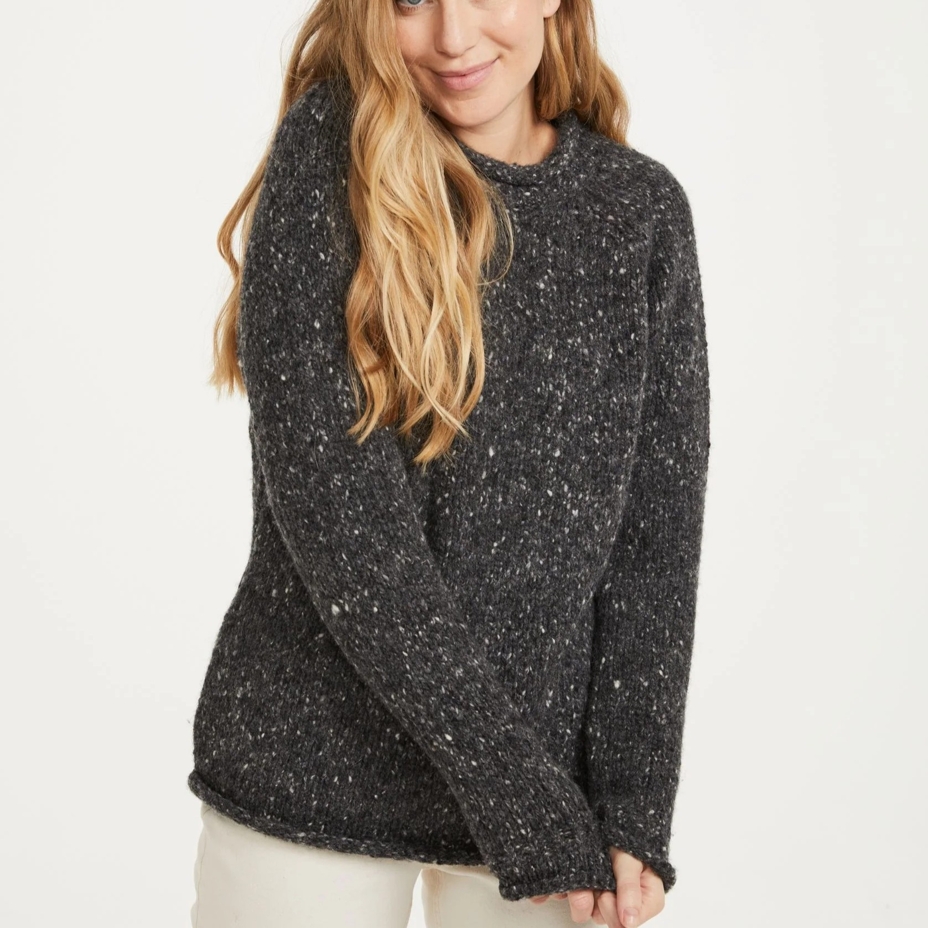 Women's wool sweater pullover black