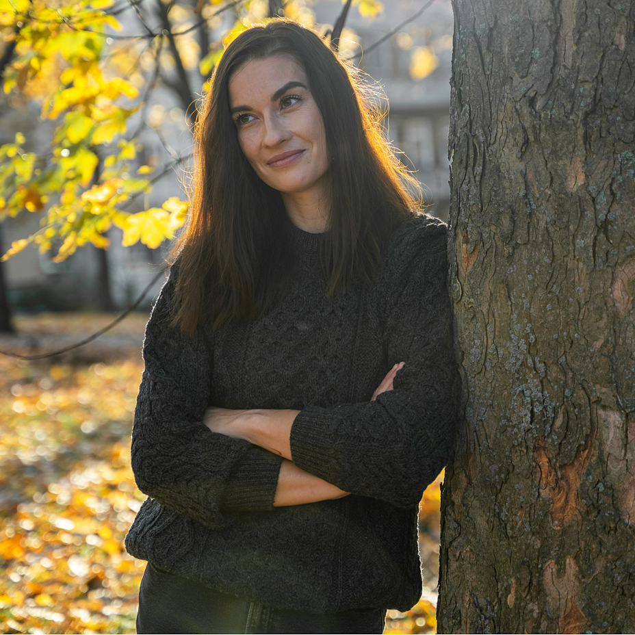 Women's wool sweater with round neckline, dark gray