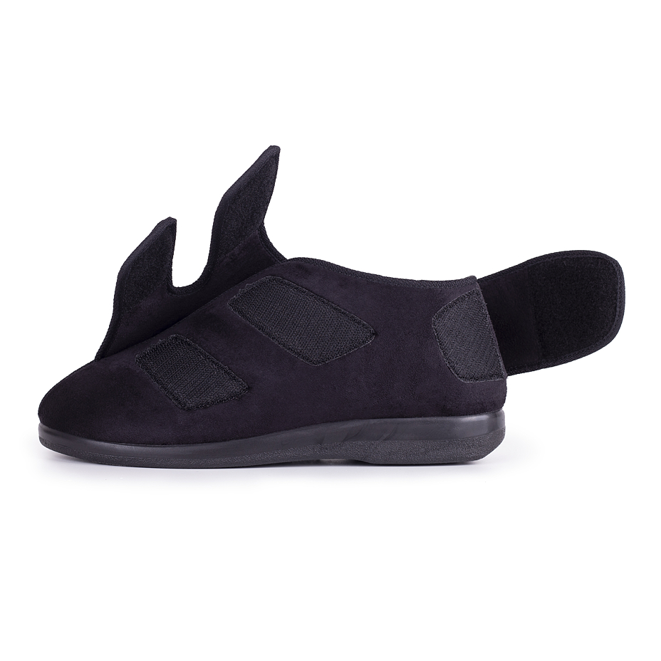 Closed Wide Access Bandage Shoes Black