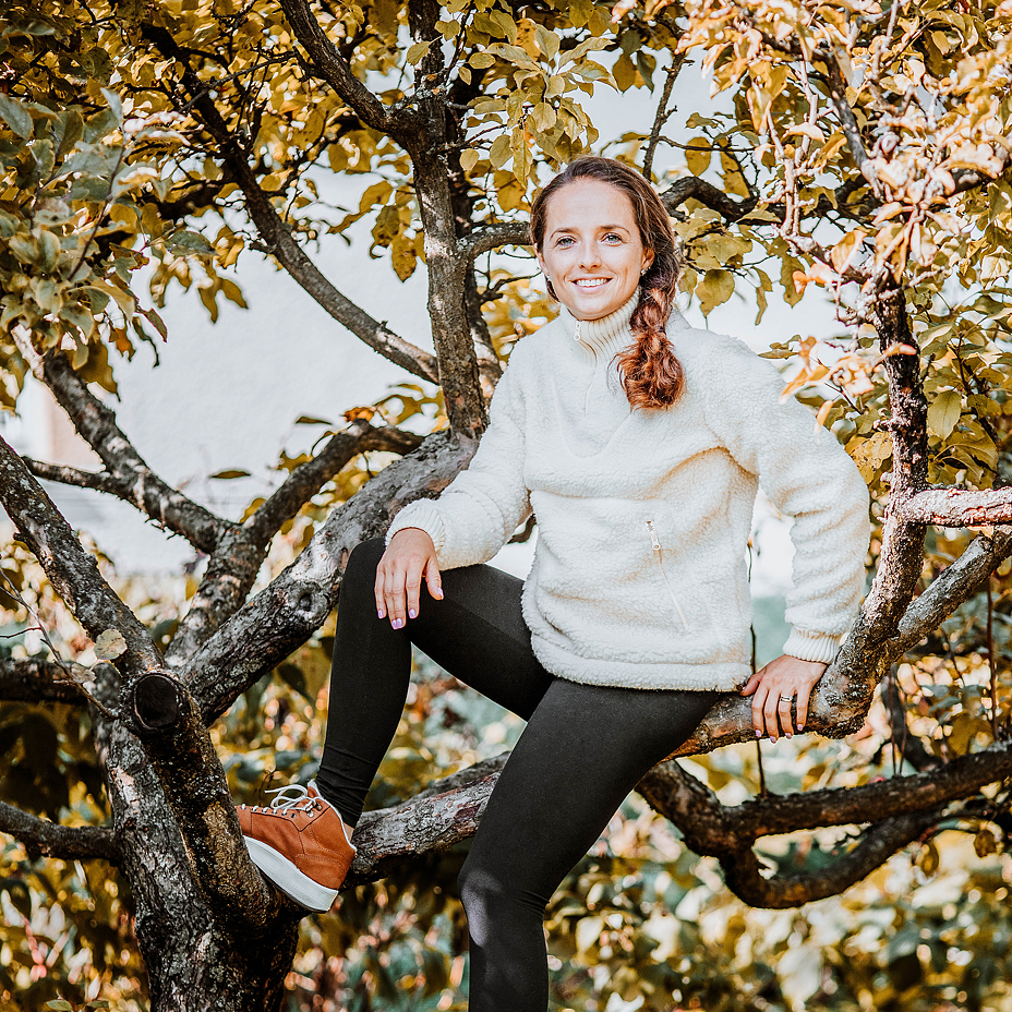 Women's Kangaroo Pocket Wool Top Natural