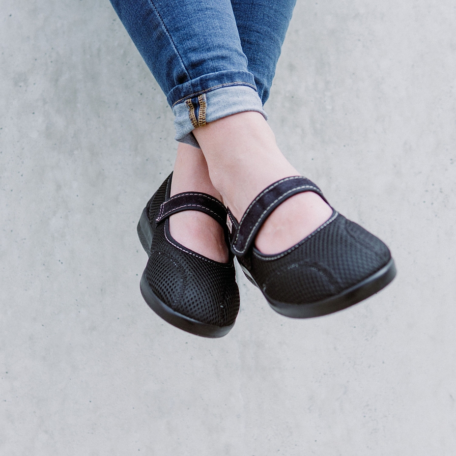 Women's Comfort Ballerina Velcro Pumps Black