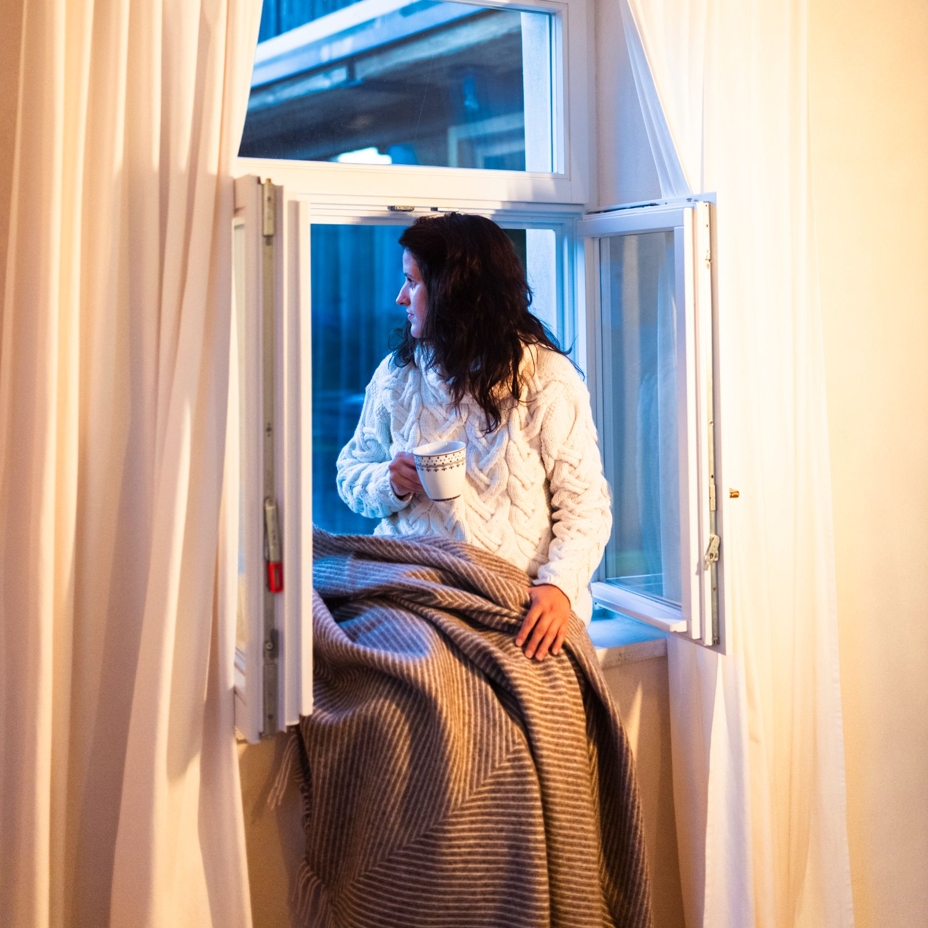 Vlnka Women's Wool Sweater S03 Natural