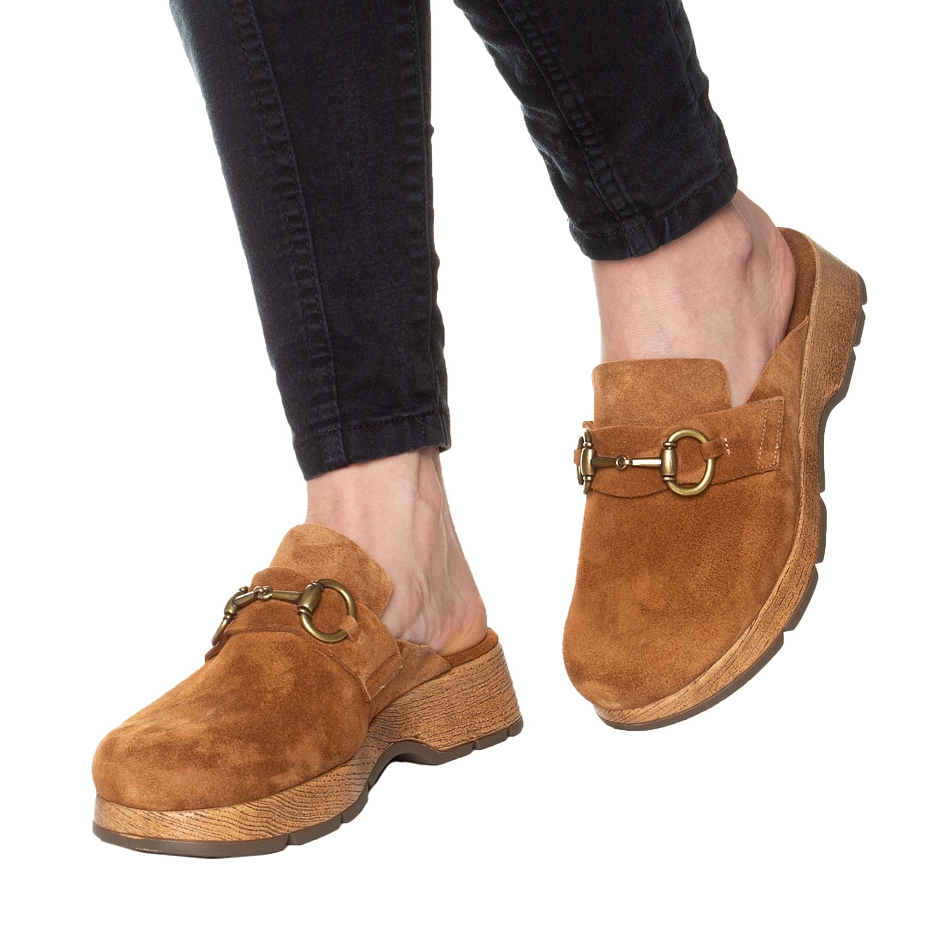 Women’s Karolína Leather Mules Brown