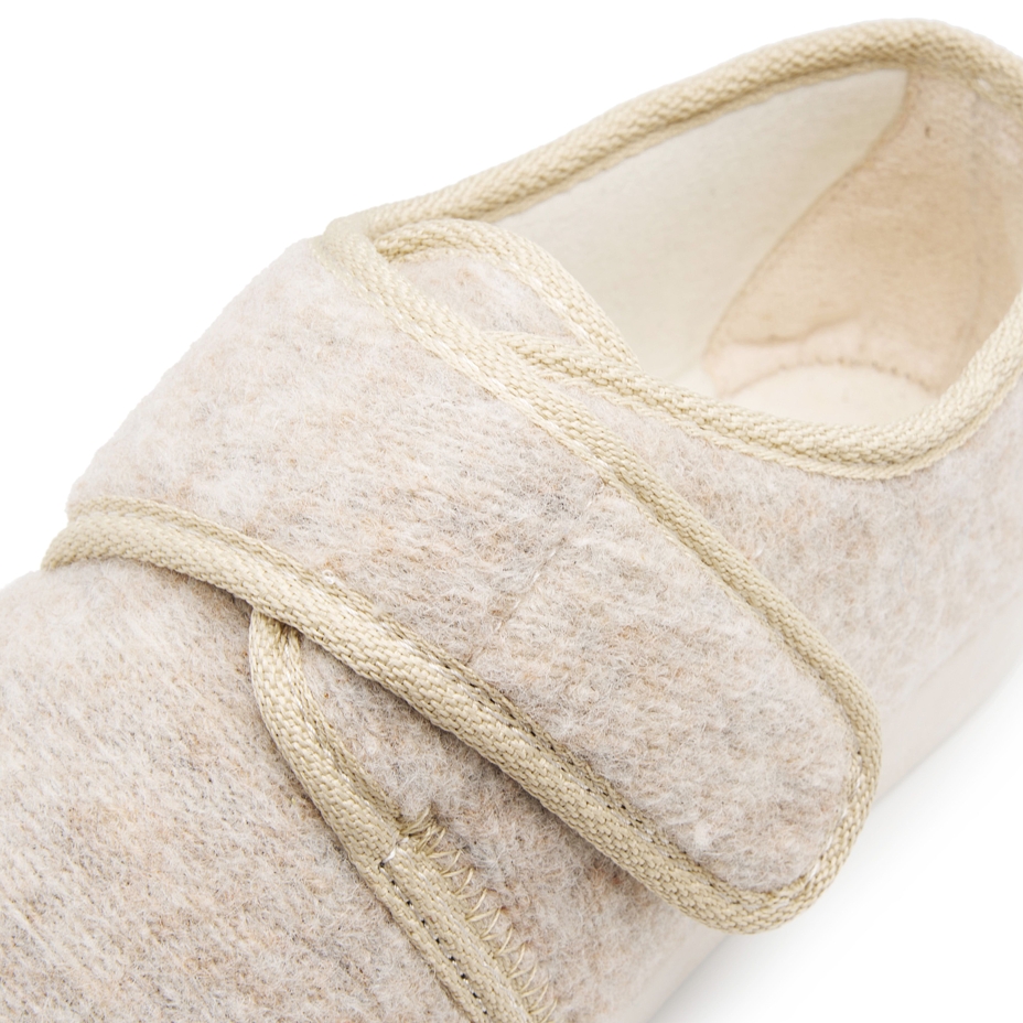 Wool Felt Slippers with Velcro Beige