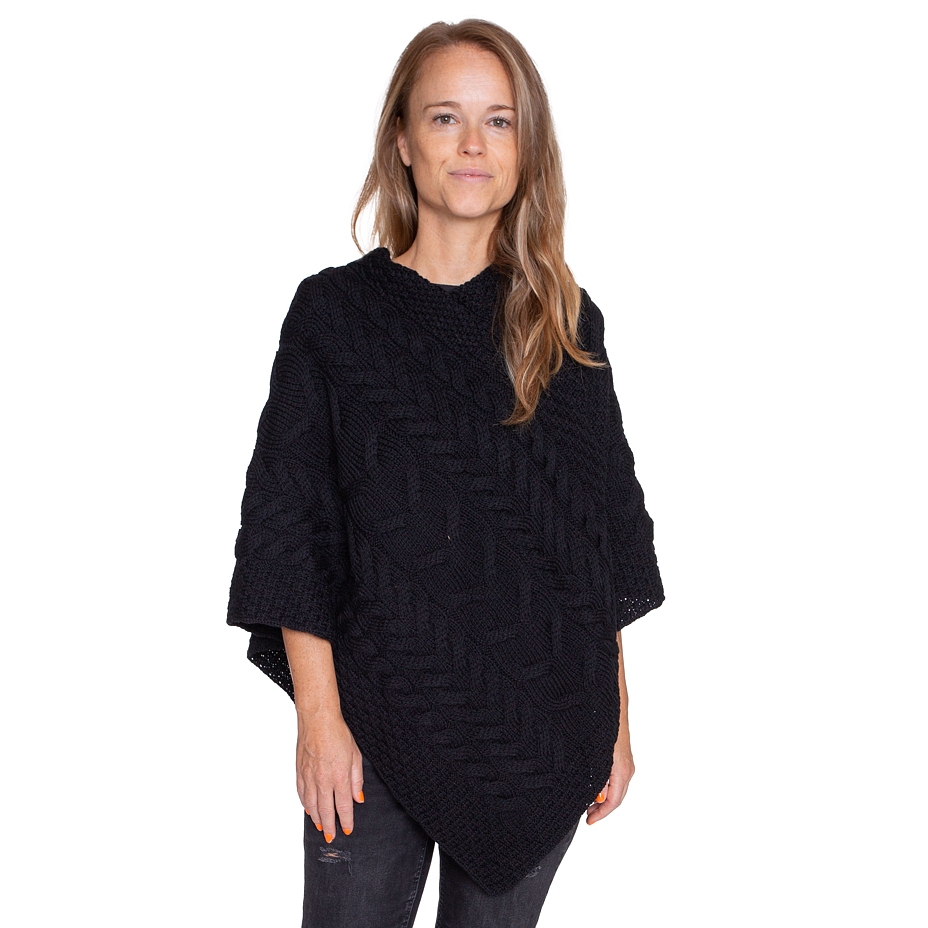 Supersoft Merino wool poncho black