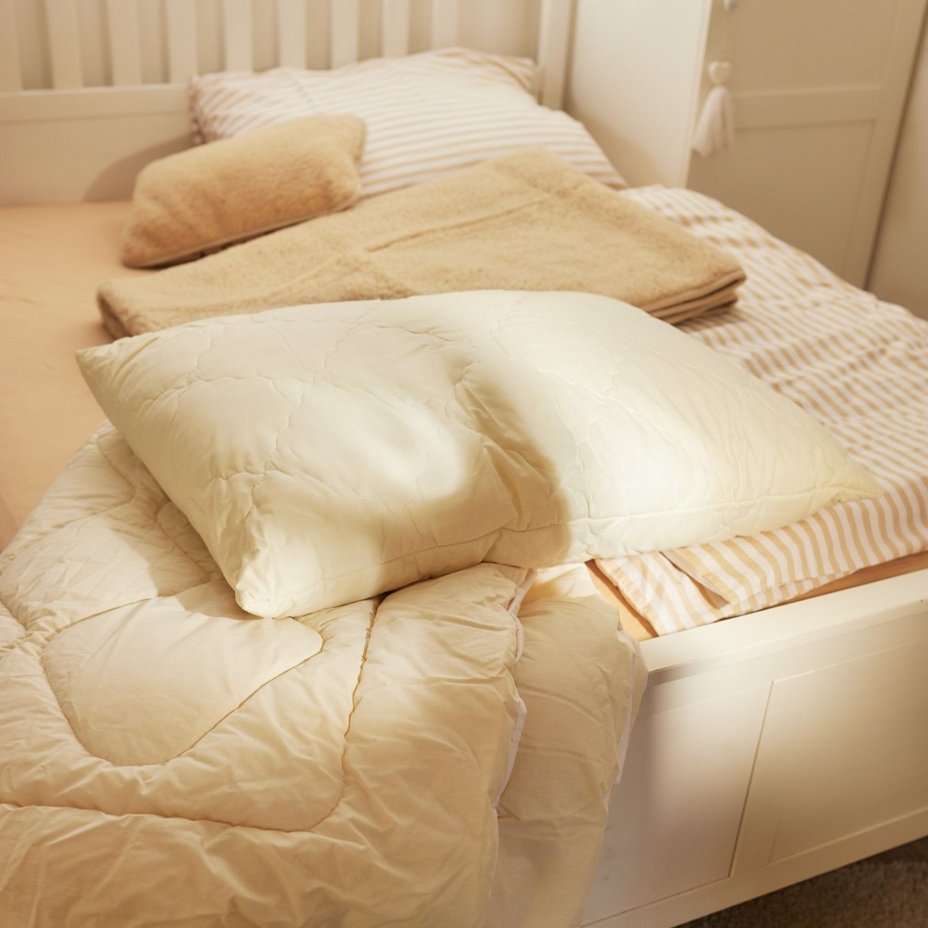 Basic pillow with Merino wool