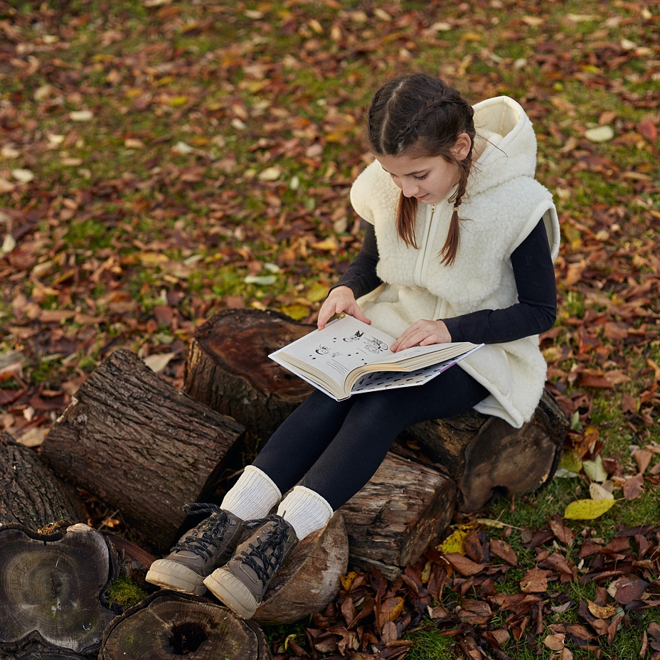 Kids’ Hooded Wool Vest Natural