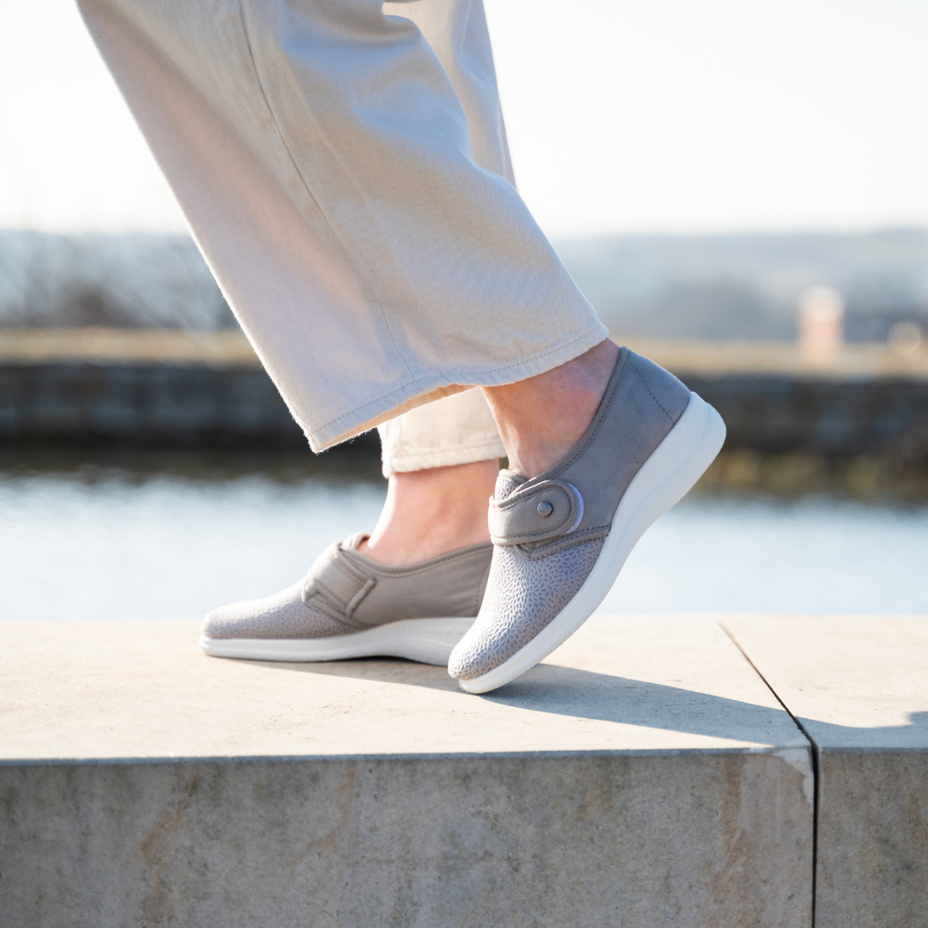 Women's bandage sneakers for bunions Evelyn gray