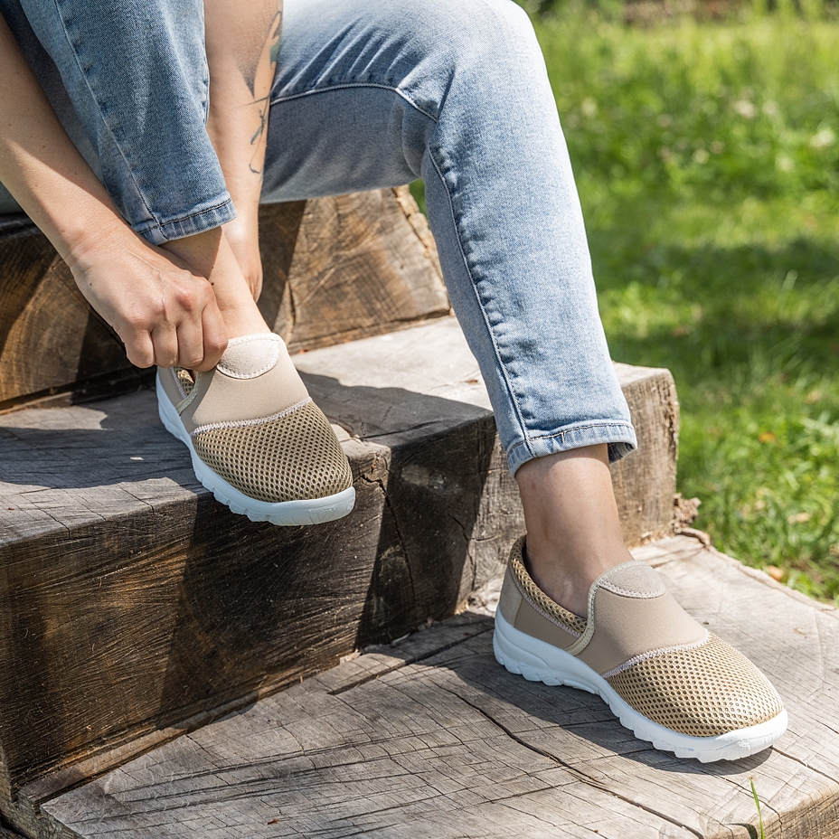 Women's breathable orthopedic sneakers  Beige