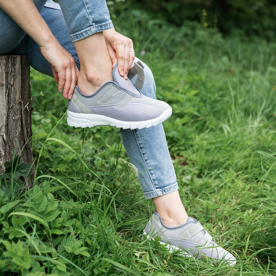 Women's breathable velcro sneakers with gel insole Gray