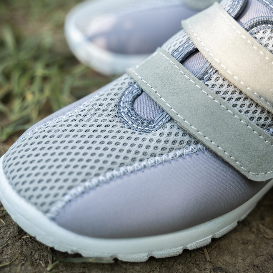 Women's breathable velcro sneakers with gel insole Gray