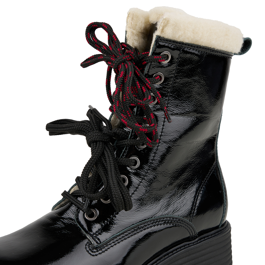Fluffy farmer's boots Woolee Farmhouse Capsule black