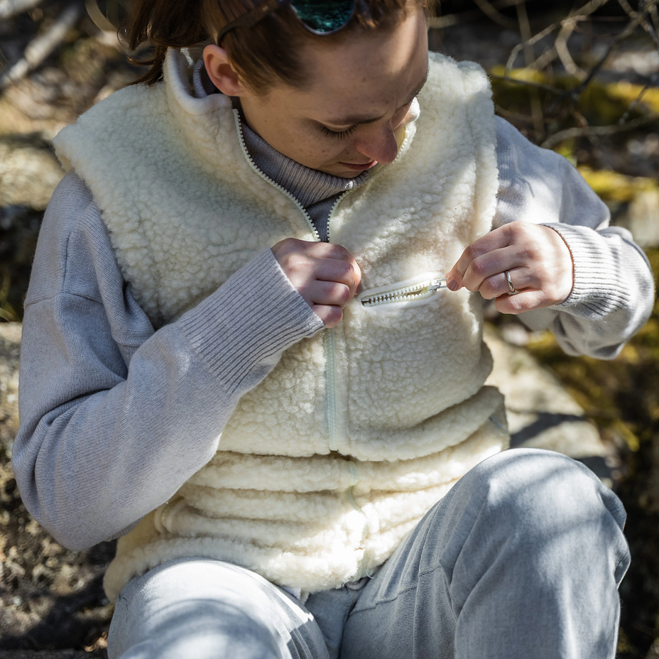 Sport Style Wool Vest Natural